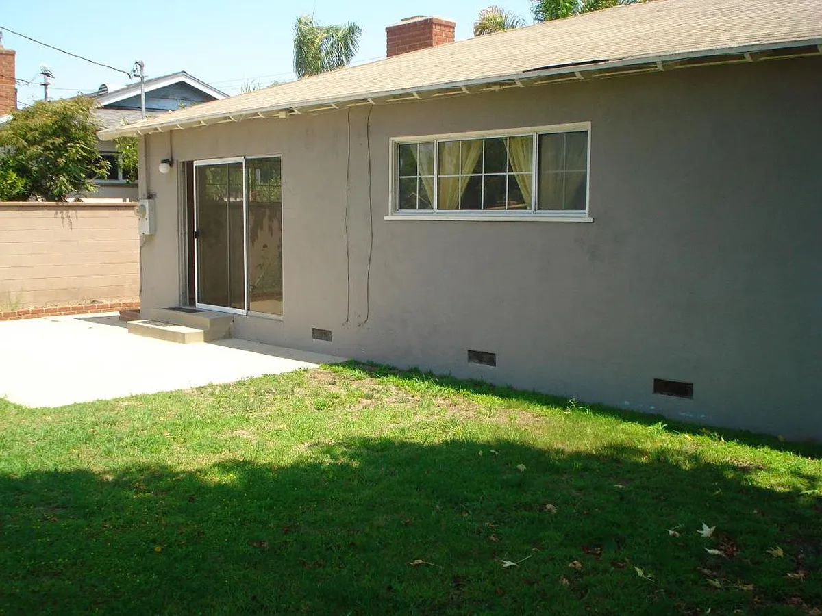 Building Photo - 20521 Madrona Ave