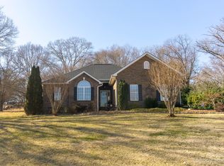 2937 5th Street Pl NE, Hickory, NC 28601