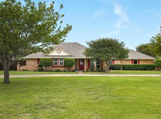 801 Pierce Rd, Red Oak, TX 75154