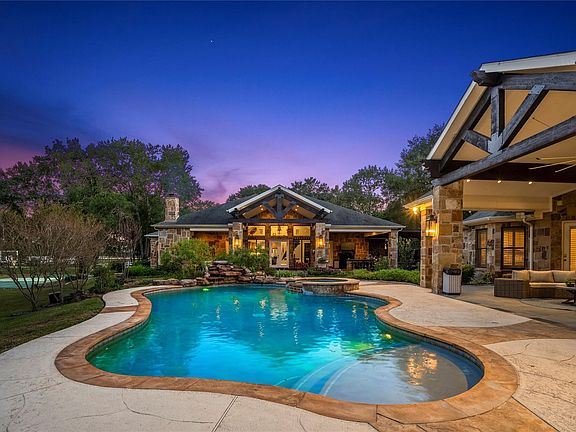 5th image of 16730 Bridle Oak Drive