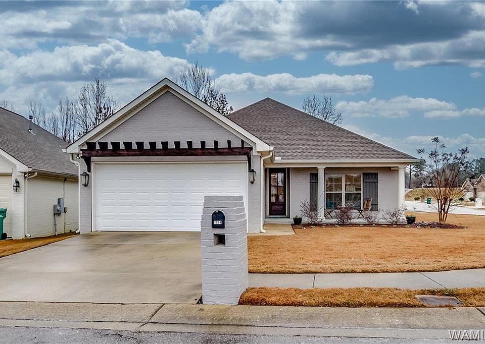 1st image of 2004 Waterford Cir