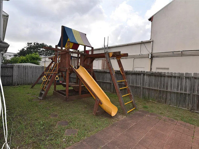 6807 Turtlewood Dr — Photo 25