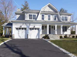 72 Buttonwood Dr, Fair Haven, NJ