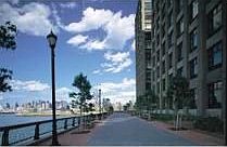 Hudson Tea Waterfront Promenade