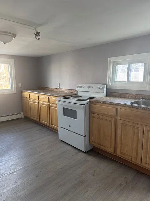 3 bed, 1000 sqft, $2,250 — Photo 3