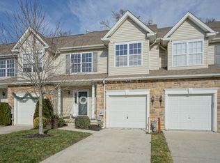 319 Hidden Dr, Blackwood, NJ 08012