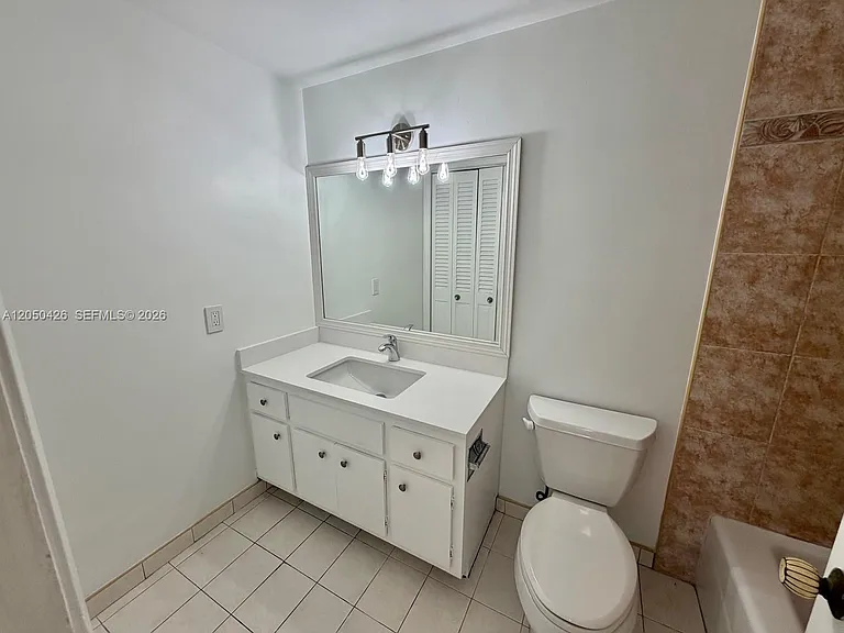 4400 Hillcrest Dr #308A — Photo 12