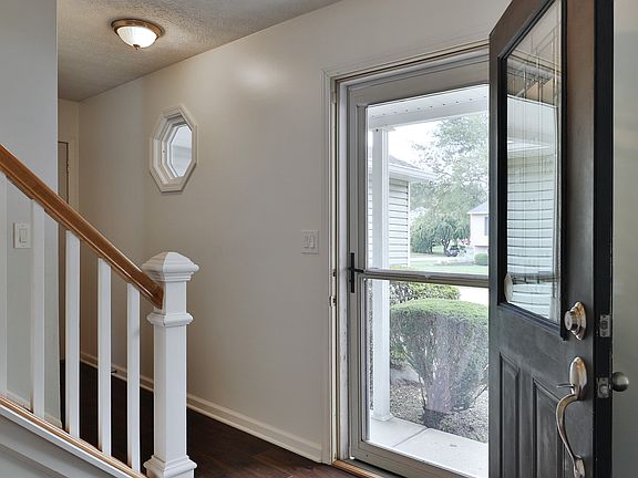 3rd image of 293 Sumption Dr