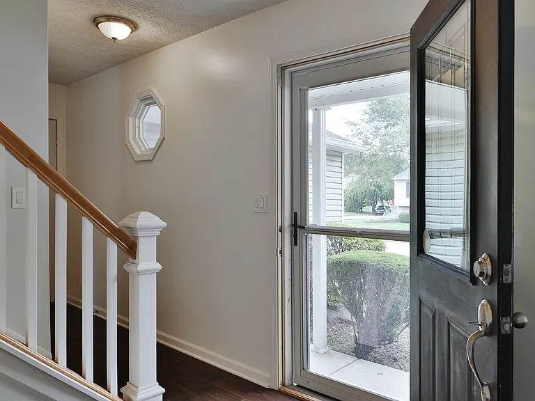 293 Sumption Dr — Photo 3