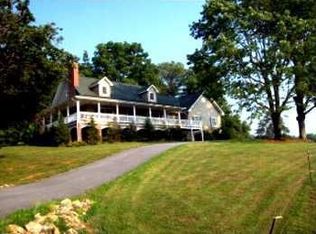 911 Saunders Rd, Franklin, NC 28734