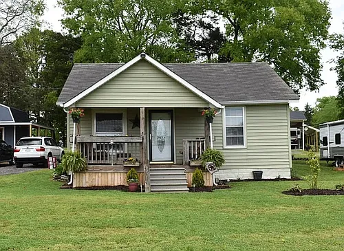 105 Edd Joyce Rd Photo 1
