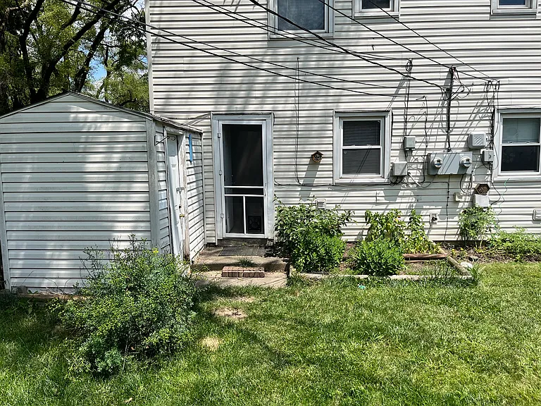 741 Valerie Ln — Photo 14