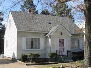 3226 Harvard Rd, Erie, PA 16508