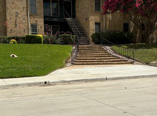 7731 Meadow Park Dr APT 220, Dallas, TX 75230