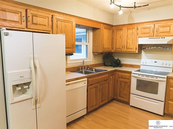 3rd image of 8909 S 143rd Ave