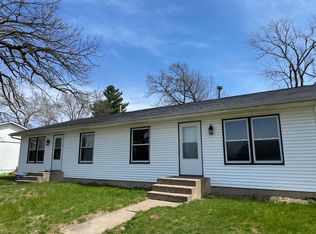 712 9th St #714, Colona, IL 61241
