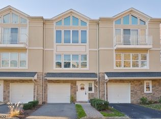 6 Central Ave, Rochelle Park, NJ 07662