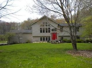 12284 Kile Rd, Chardon, OH 44024