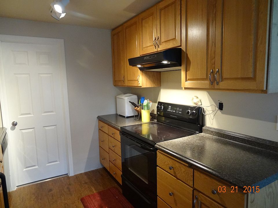 1st image of 417 97th Dr NE #B