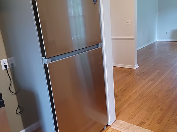 4th image of 1807 W 44th St