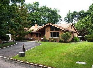9 Kathy Dr, Jericho, NY 11753
