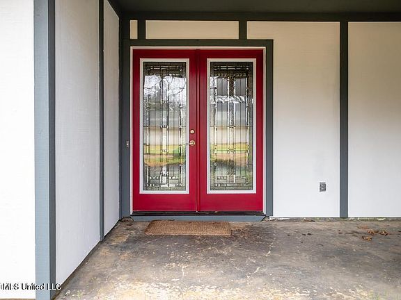 2nd image of 1011 McDale Ln