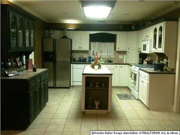 4th image of 1804 E John Alan St