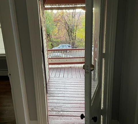 Front door/porch