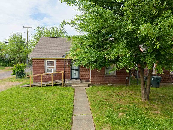 4th image of 1327 Peach Ave #1329-1323-1321