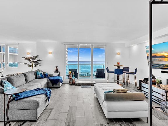 3rd image of 2301 Collins Ave #1041/42