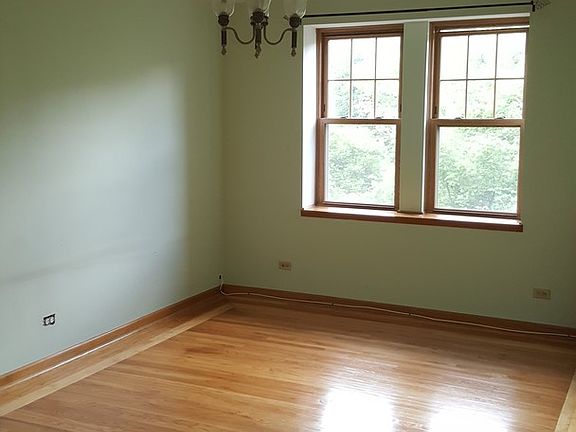 5th image of 10911 S Longwood Dr #3