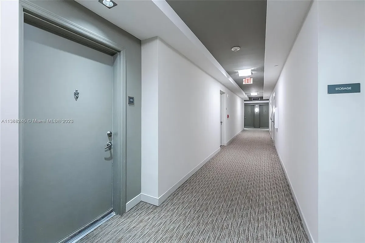 Building Photo - 951 Brickell Ave #705