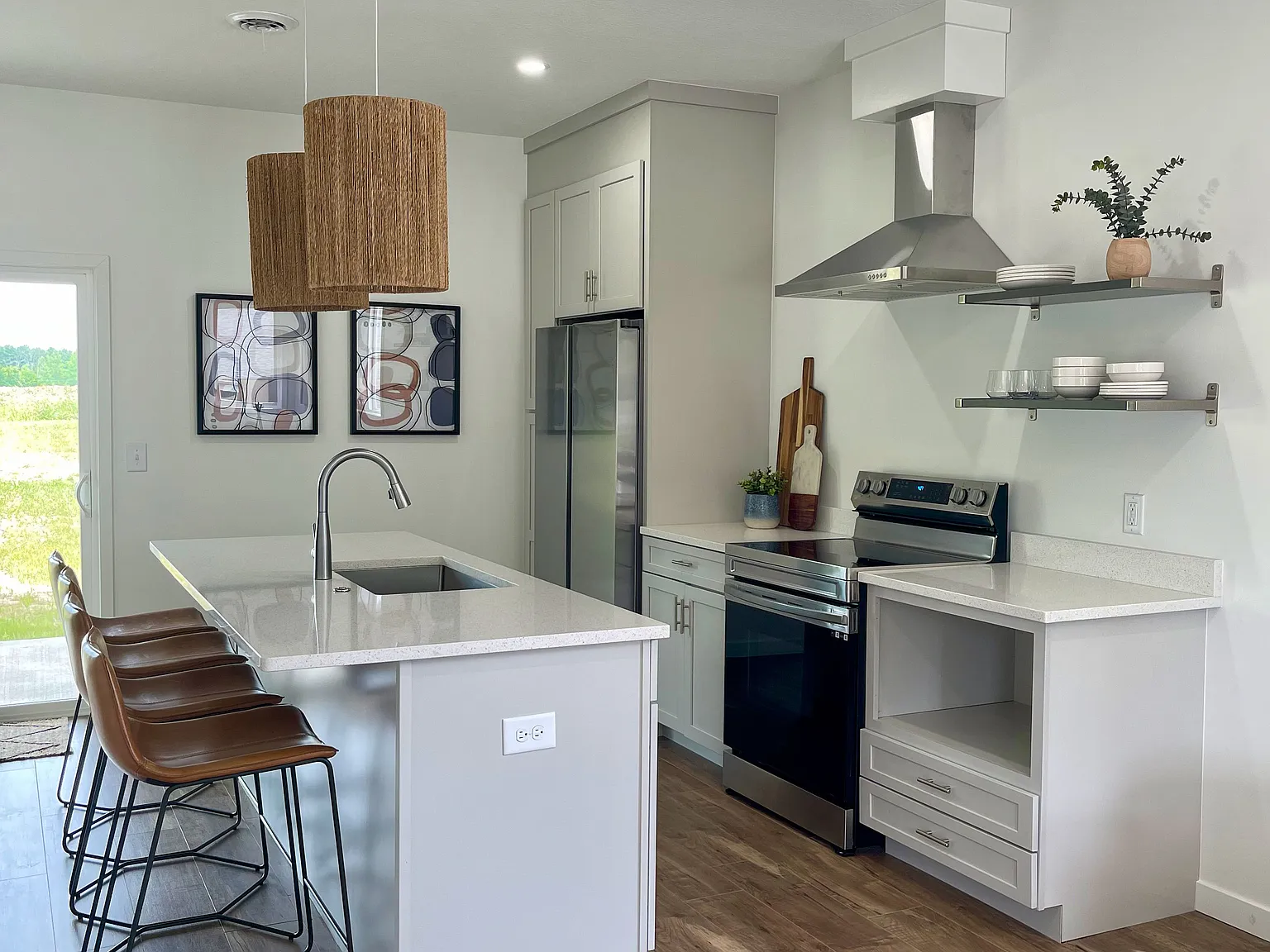 3 bed, 2.5 bath, 1235 sqft, $2,500 — Photo 2
