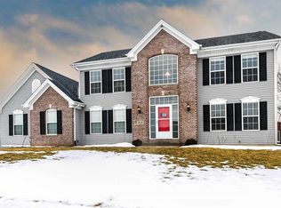 313 Bellaire Dr, Winnebago, IL 61088