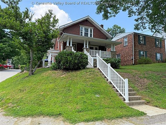 3rd image of 617 Fort Hill Dr