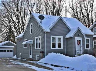 139 W 23rd Ave, Oshkosh, WI 54902