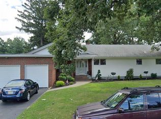 25 Melrose Ter, Linden, NJ 07036