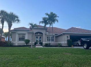 12511 Lake Run Dr, Fort Myers, FL 33913