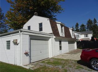 6887 Sand Hill Rd, Akron, NY 14001