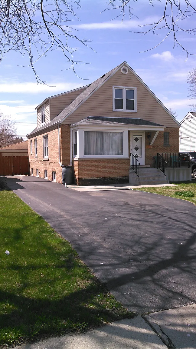11438 S Kedzie Ave photo 1