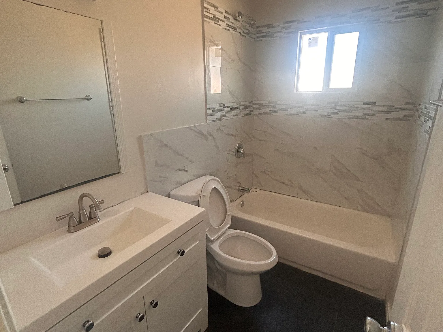 3 bed, 1300 sqft, $1,200 — Photo 4