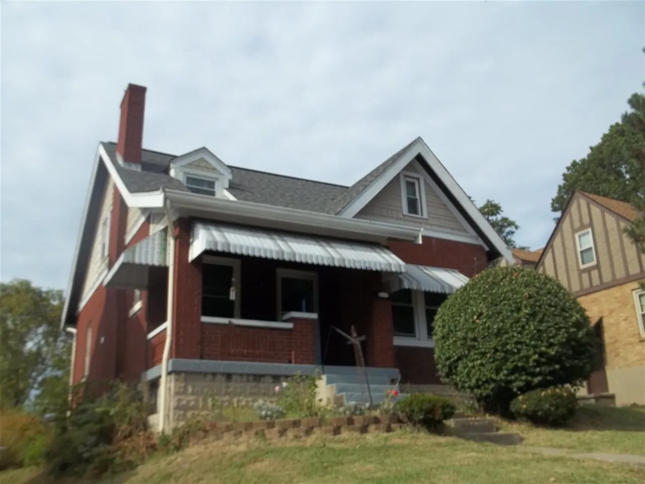 1127 Highland Ave photo 1