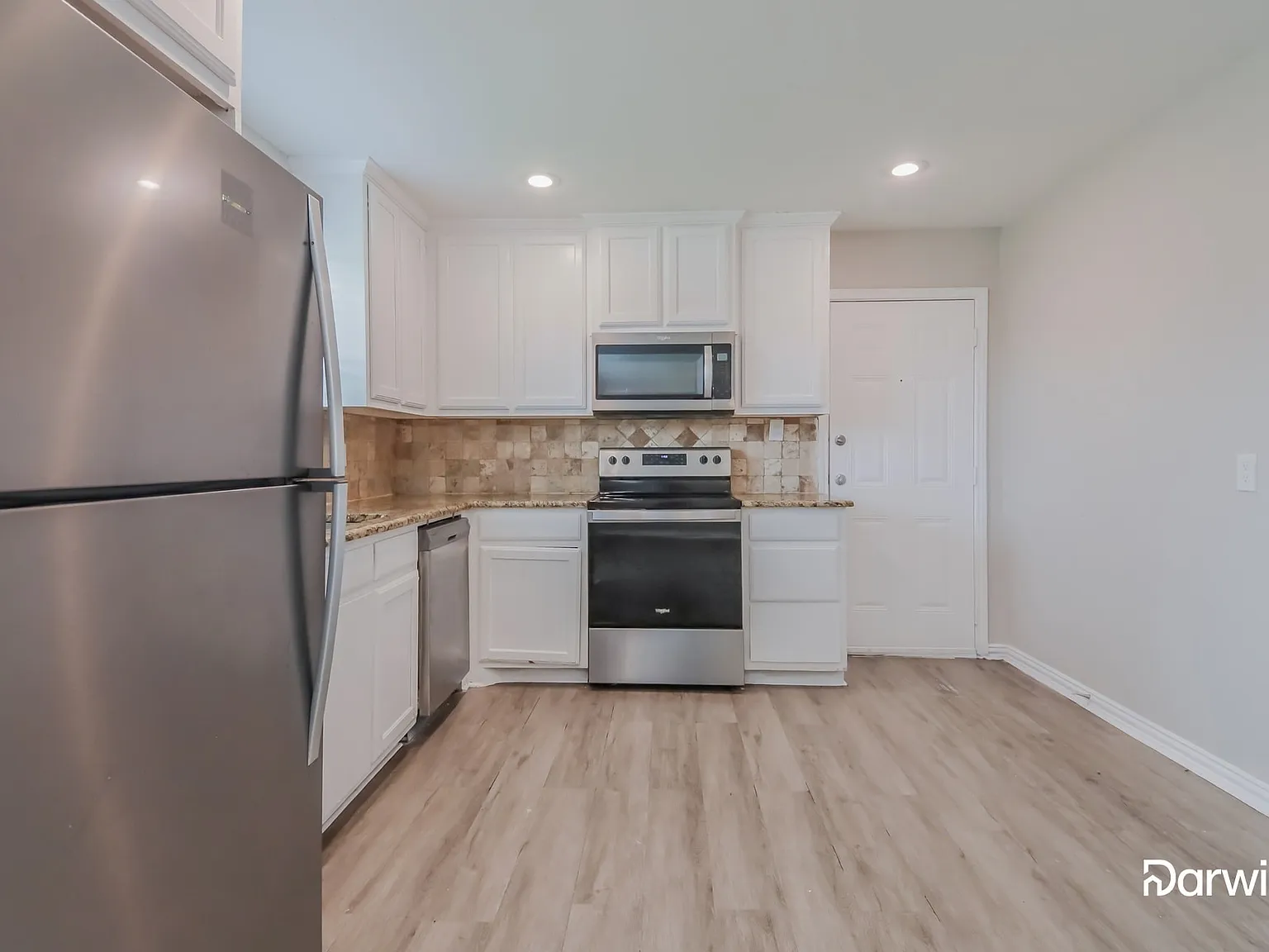 3 bed, 2.0 bath, 1244 sqft, $2,230 — Photo 2