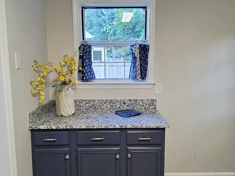 604 Messick Ct — Photo 7