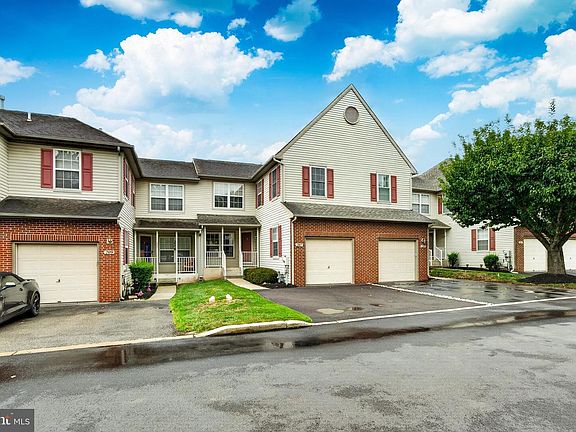 3rd image of 207 Weiser Pl #1803