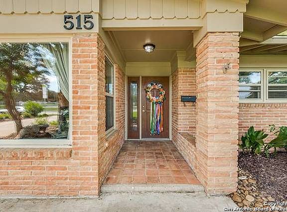 3rd image of 515 Rockhill Dr