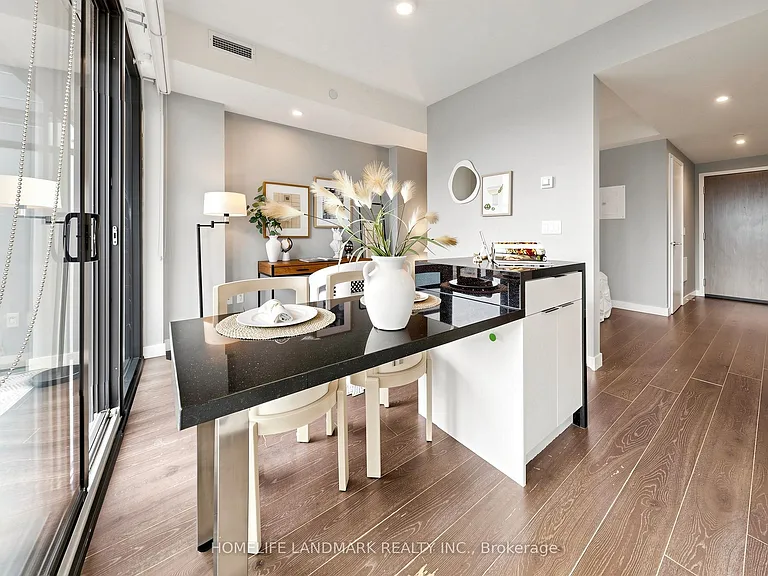 215 Queen St W #1603 — Photo 4