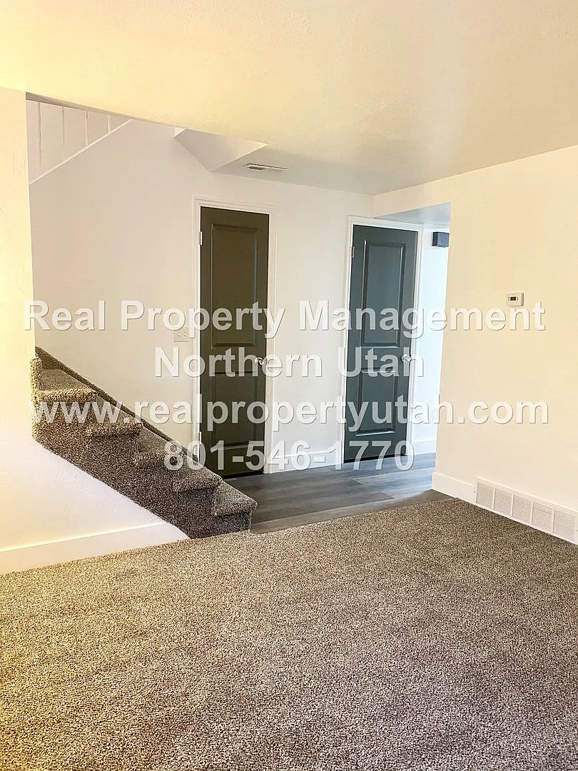 2 Bed 1.5 Bath Clearfield Townhome Available! — Photo 3