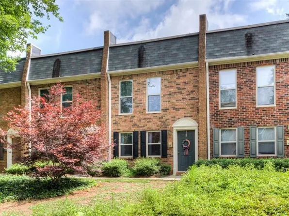 165 N River Dr, Sandy Springs, GA 30350