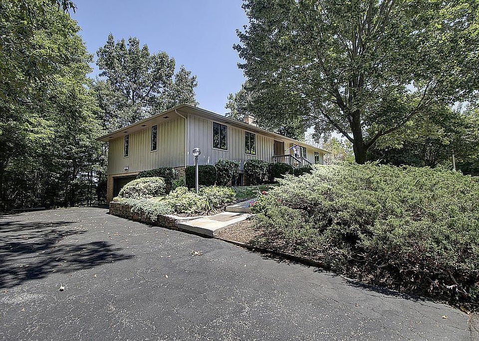1st image of 177 Bogey Ln